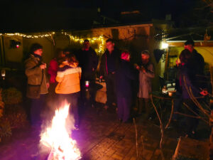 Lebendiger Adventskalender bei Familie Diez, Weimarische Straße